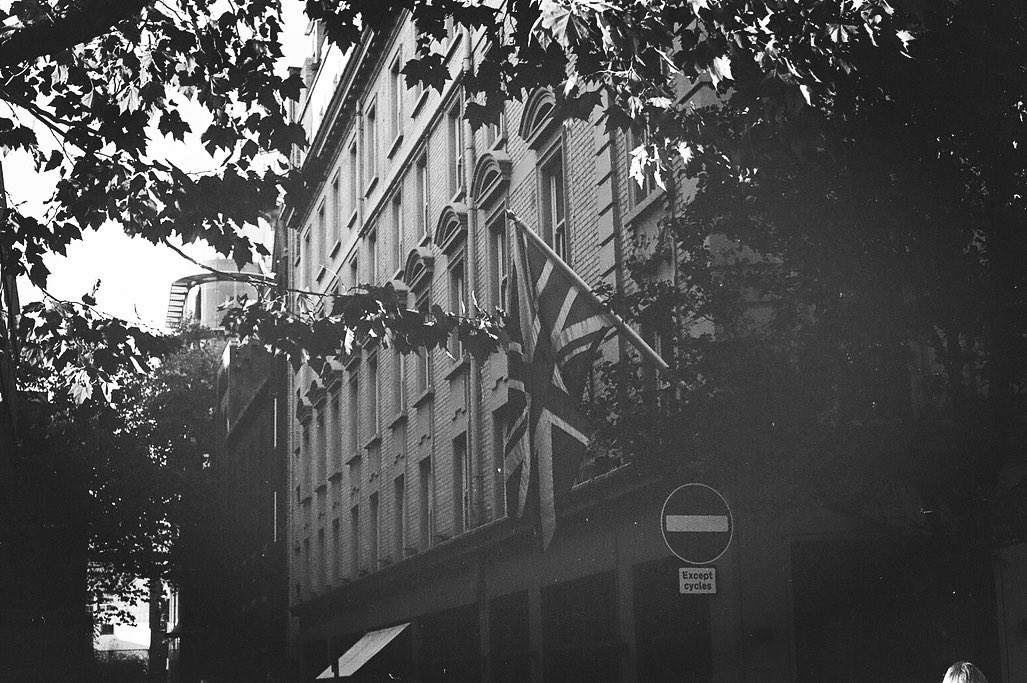 TWS_Visuals's tweet photo. Managed to get my hands on a Pentax 35mm Camera and god damn I’ll be using it again 😍
Check these tests out 👇🏼

Camera: Pentax ME Super
Lense: Pentax 1:2 50mm
Film: Ilford B&amp;W ISO 400 35mm https://t.co/ZcgAopYBsp