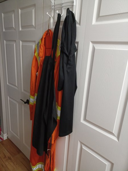 kblair006's tweet photo. Washed my work gear on off peak hours and hung to dry to save on energy #aetsustychallenge https://t.co/PHG8OatGkK
