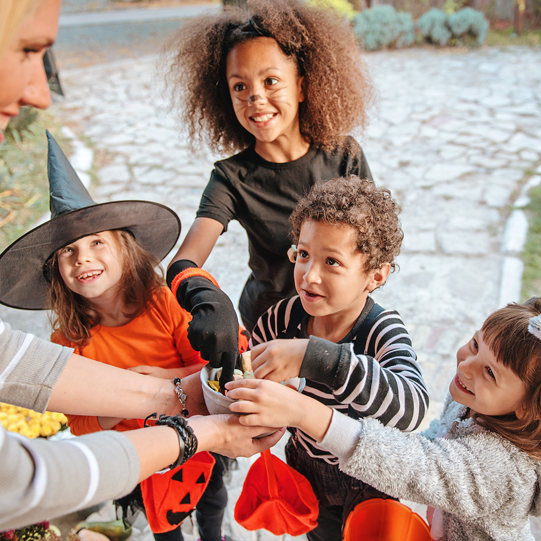 Live_MonTerra's tweet photo. No tricks just treats! It’s time to start lighting those jack-o-lanterns, donning your witchiest attire and getting ready for Halloween in MonTerra. Have a safe and spooky night!

#trickortreat #halloween #livemonterra #cochrane https://t.co/AFfUZGM2UK