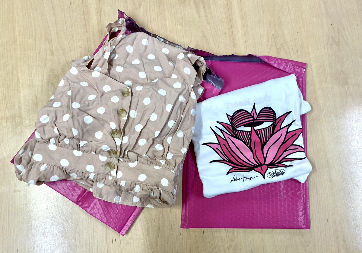 We love when you shop online! There is still time to take advantage of our ghosted shipping 👻
•
•
#happyhalloween #freeshipping #onlineshopping #shopsmall #shoplocal #thriftstorefinds