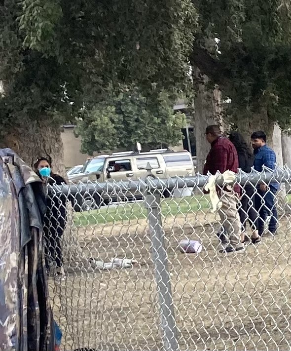 WeInvisible's tweet photo. 5 pov #hopeteam people in one spot and only 1 person is talking to the #streetfam handing out candy. We want them to pass out beds, not candy. Many of this outreach team seems afraid to talk to the #unhoused . Very disappointed to see.🙄 https://t.co/8aIfZUxbNn