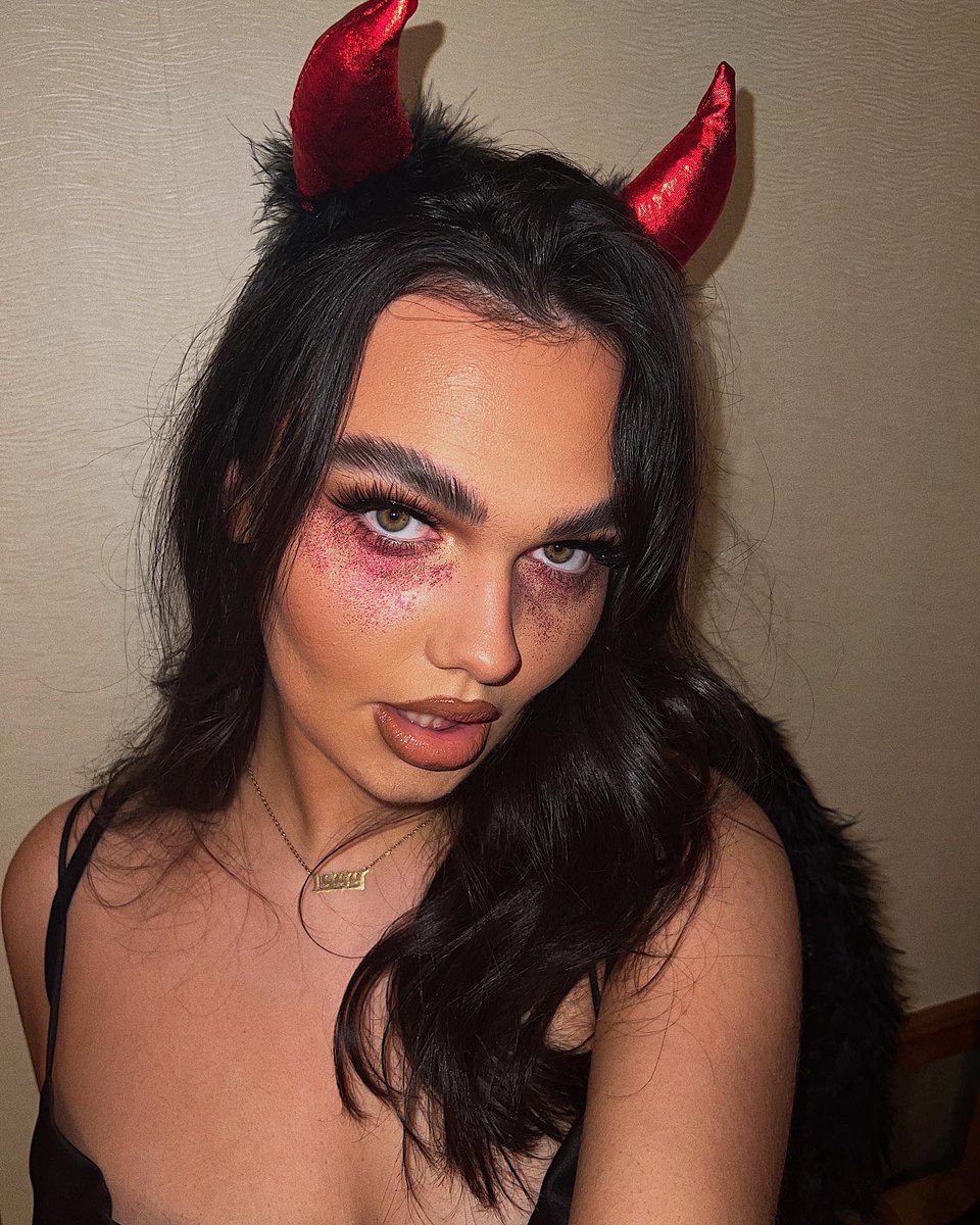 NicolaMacD_'s tweet photo. ur lil devil 💋 https://t.co/ue9IyqbDhZ