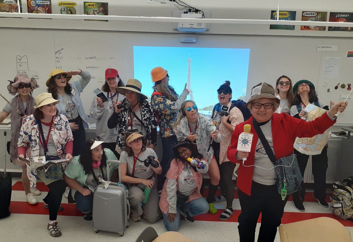 Les touristes des langues étrangères :) 
Joyeuse Halloween à tous !