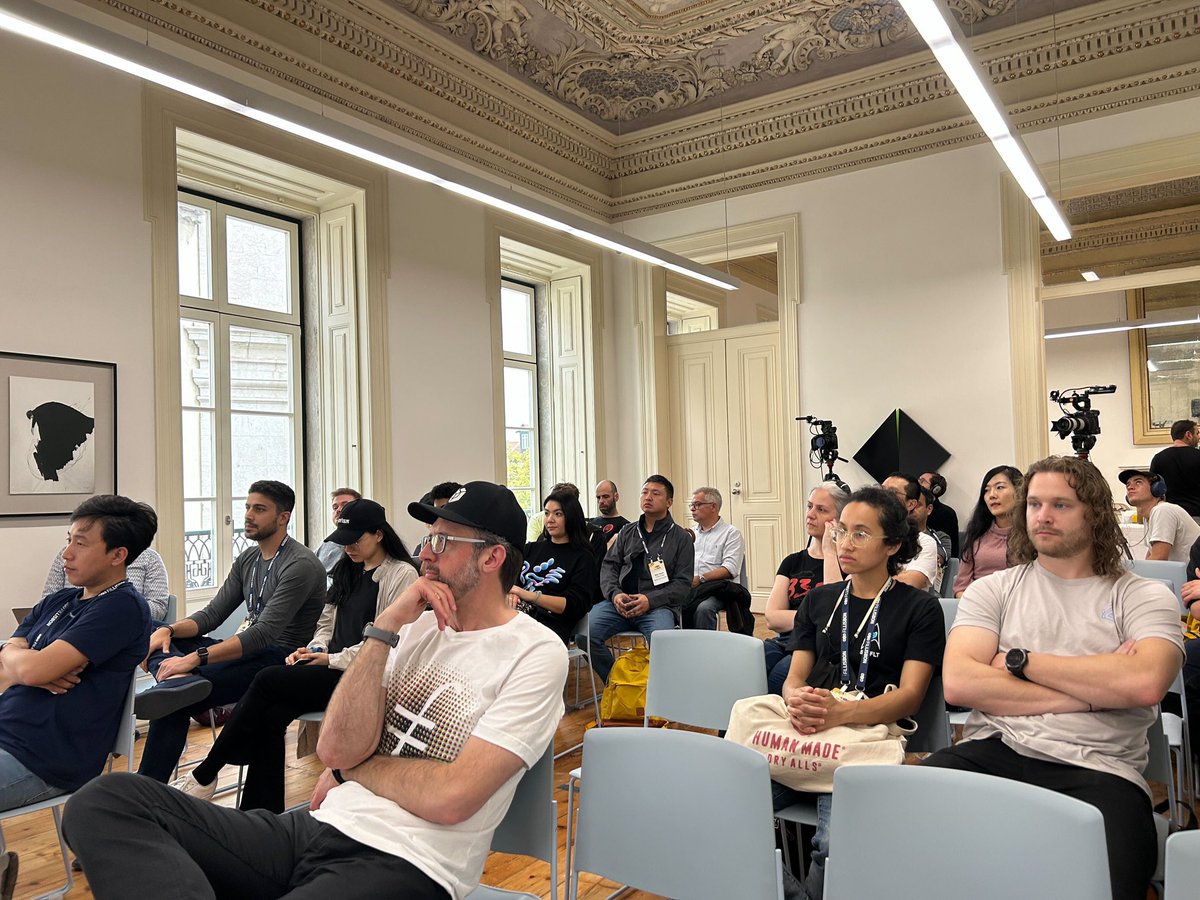 Starboard_V's tweet photo. Thank you to all our speakers and participants for making Starboard's #NetworkAnalyticsDay at #FILLisbon a success! If you're around the area, you're not too late--come by beautiful @broteria_ to attend the final few talks and grab some swag! 🙌 https://t.co/QCYuj1qGn4