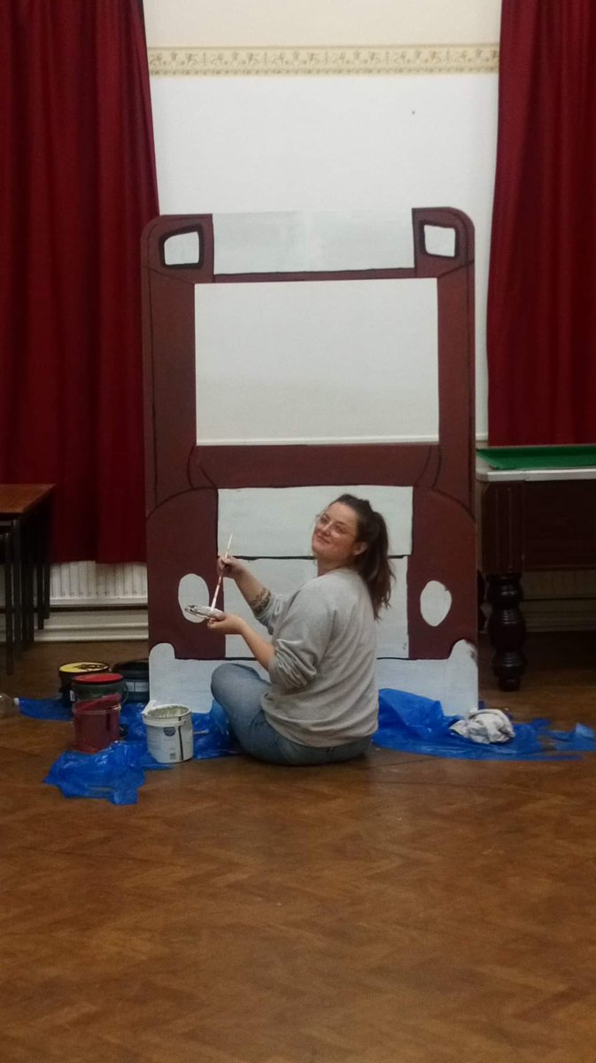Kira is busy painting away our bus for 'Hop On, Hop Off'
Wednesday 9th November at Kingston Wesley Methodist Church 🐾
#wolfpacktheatre