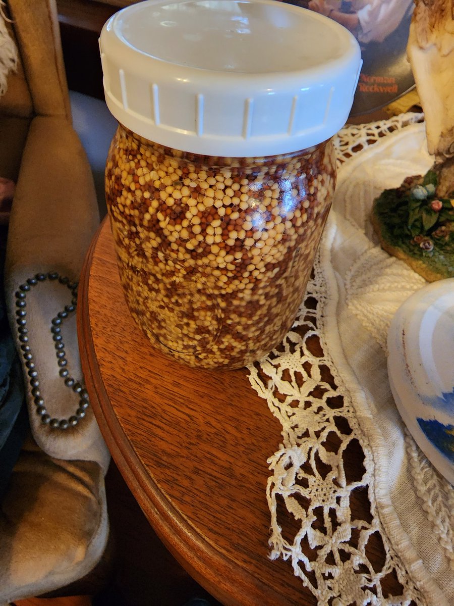 PatDaugherty51's tweet photo. My step dad is a mustard machine https://t.co/YfmleRMirP