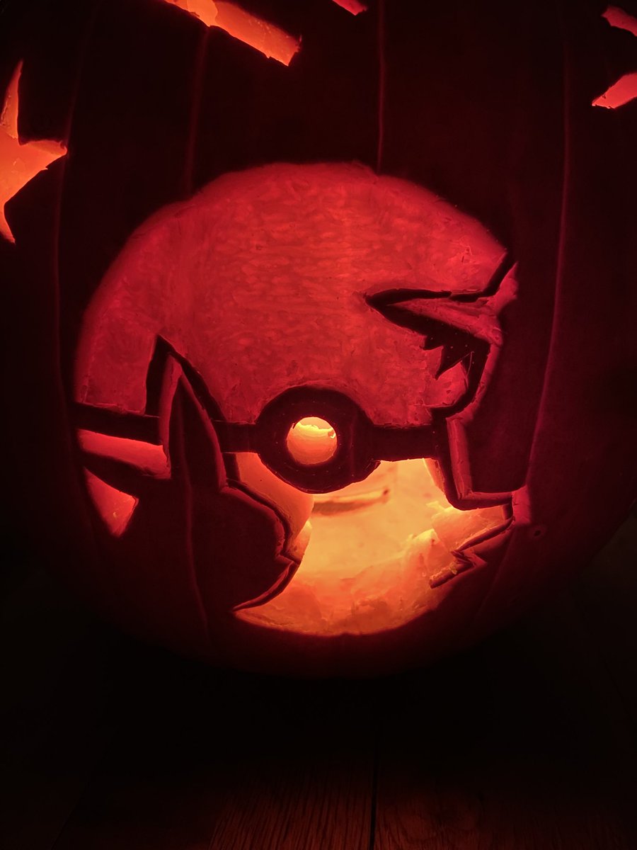 StephMades's tweet photo. Happy Halloween 2022 🎃👻🦇💀Pumpkins courtesy of the Pumpkin Queen @HLRacks
#PumpkinSeason #Pokemon #PeppaPig #DannyDog https://t.co/8Hd4xi0ALT