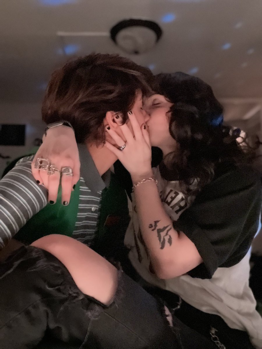 supercoolemy2's tweet photo. we are gay #steddie pt. 2 https://t.co/H4XEieiaXA