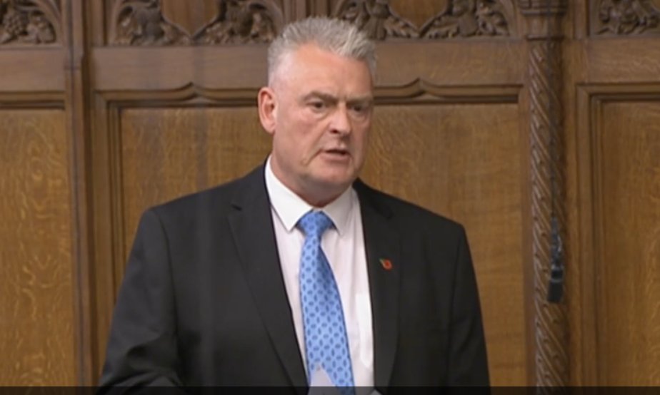 AdamBienkov's tweet image. "If the accommodation isn't good enough for them they can get on a rubber dinghy back to France," Conservative MP Lee Anderson tells Suella Braverman.

Braverman: "My friend is right... Any complaints that the accommodation isn't good enough is frankly indulgent and ungrateful."