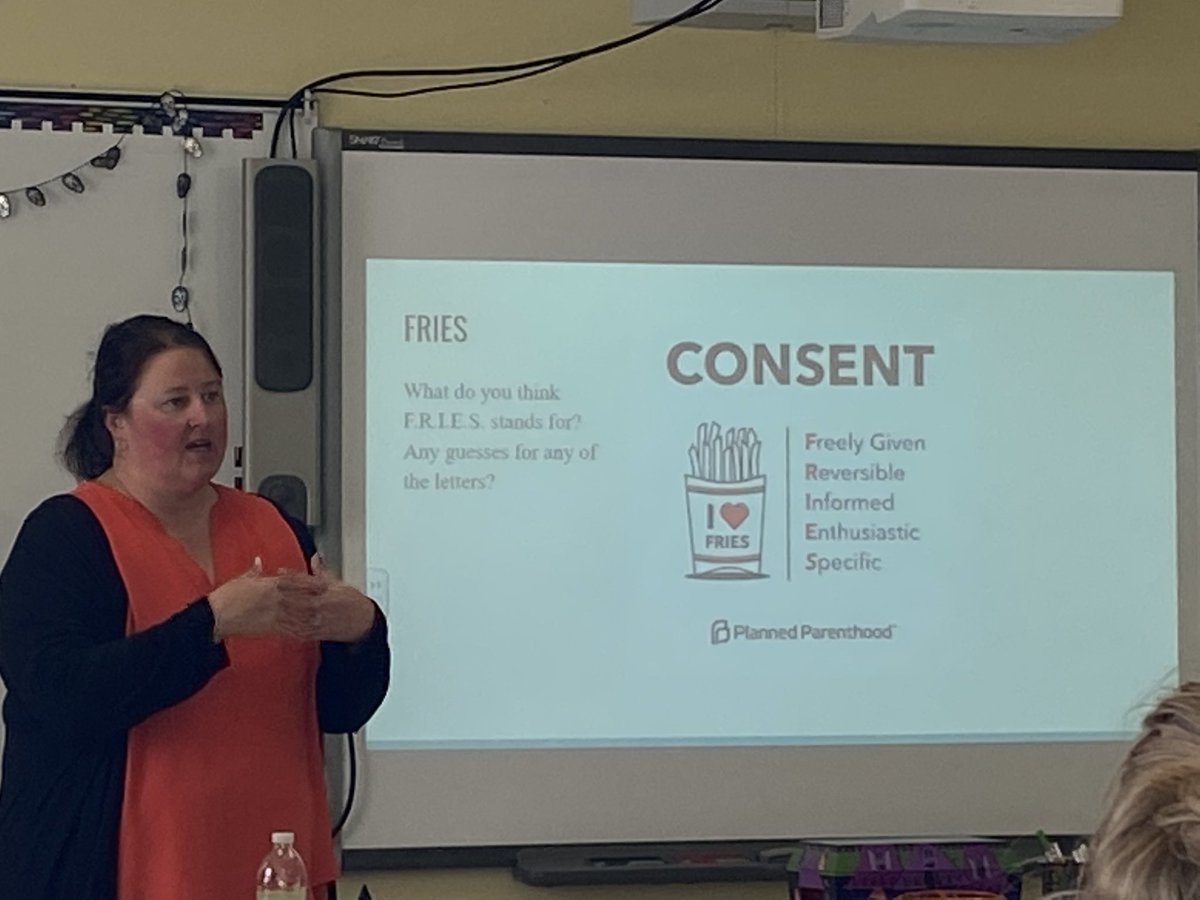 therobinsonread's tweet photo. A big thanks to the amazing Valetta & #CBWomensCentre for inviting me to join their #Consent #Lesson Strong #CommunityPartnerships are essential to building safe, healthy & inclusive schools. #ComprehensiveSchoolHealth @cbrh @NLESDCA @SISNLESD @VanessaCaravan @PaulaST100 https://t.co/FnP4Tc5VWJ