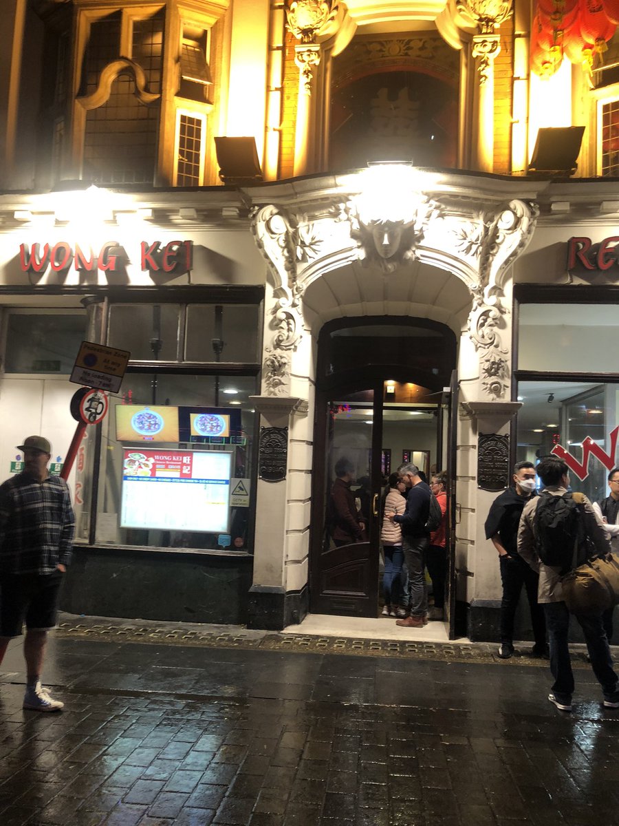 SeanHarrison4's tweet image. About to perform at the London comedy store. But couldn’t help swing by @BigTomD favourite place in china town. #wolfandowl