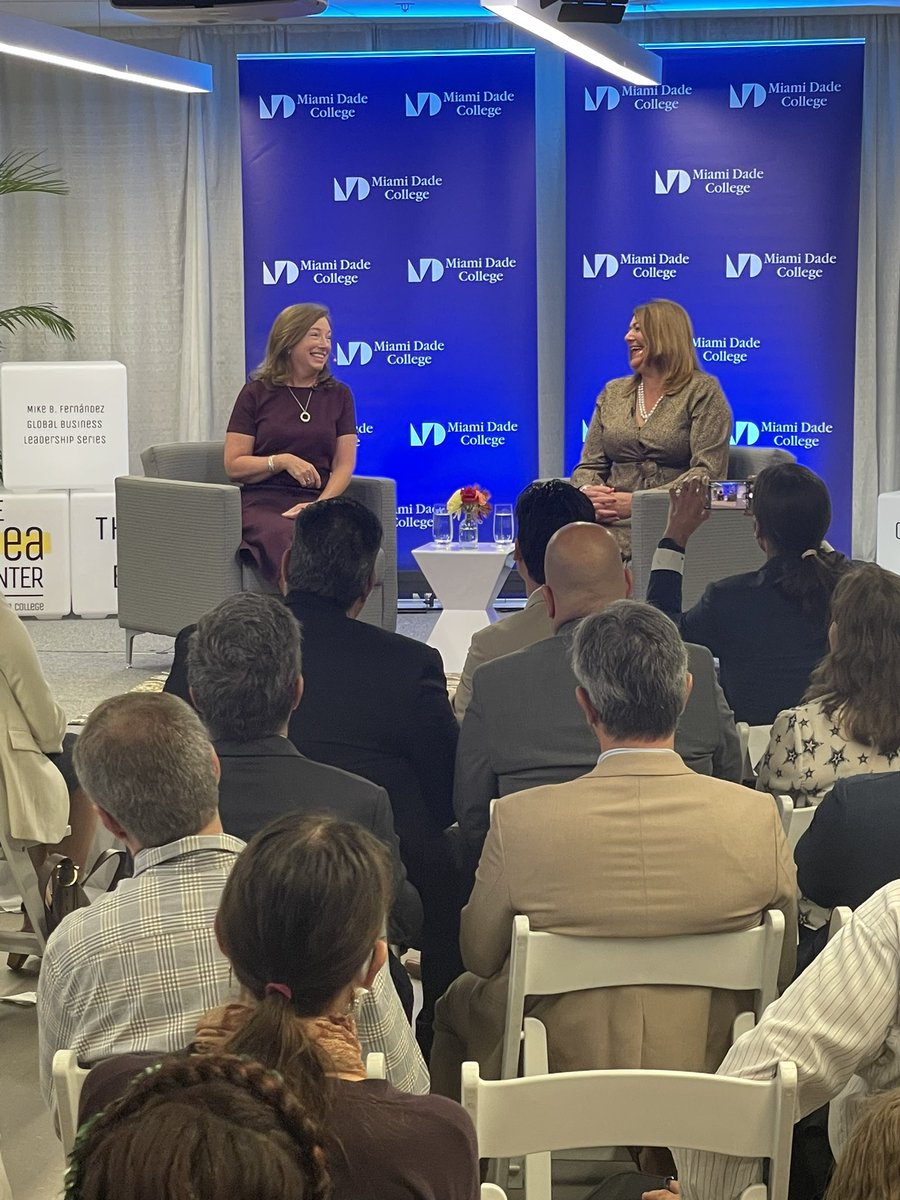 Today at #MDC’s @ideacentermdc our students had the opportunity to take part in a masterclass with @SiemensUSA CEO Barbara Humpton where she collaborated with our students to talk about the skills needed for the future of work. Thank you @SiemensUS_CEO!