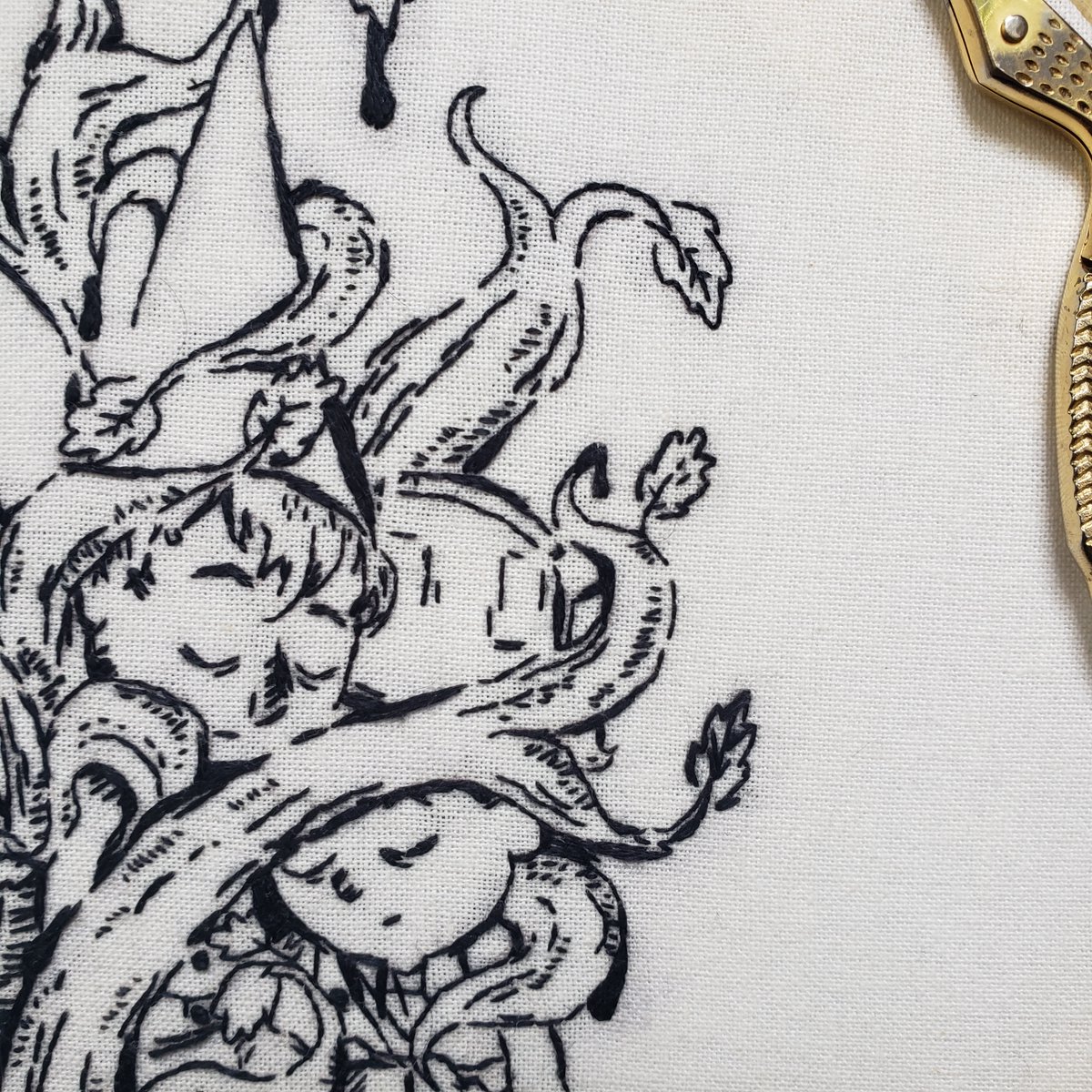 ghostly_thread's tweet image. Decidí abrir la tienda hoy, que instagram no anda. 

Tranqui todo. Si alguien quiere un bordado hay acá(?

doubtfulstitches.empretienda.com.ar