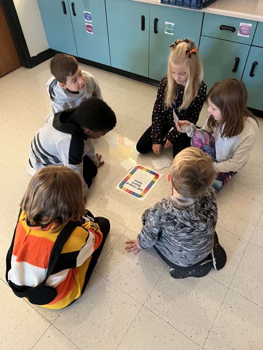 ColtsCare22's tweet photo. 3rd grade students are learning about self-control this month during guidance. Love hearing their discussions on ways to show self-control @CrabappleColts @dr_cheatham @mremoryrawlings https://t.co/FI8GRomdcK