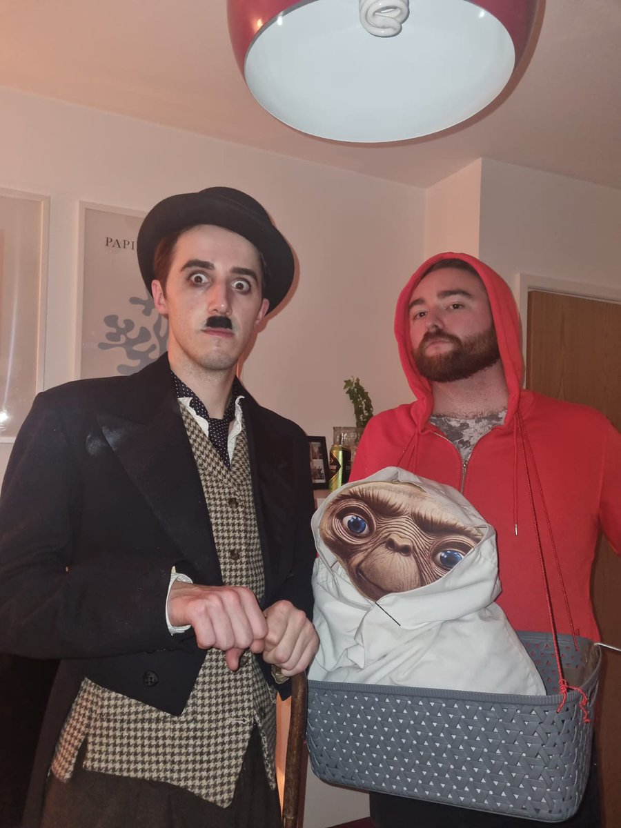 Luke Fraser (@lukefrasermusic) on Twitter photo The Halloween crossover everyone has been asking for. The Halloween crossover everyone has been asking for.
