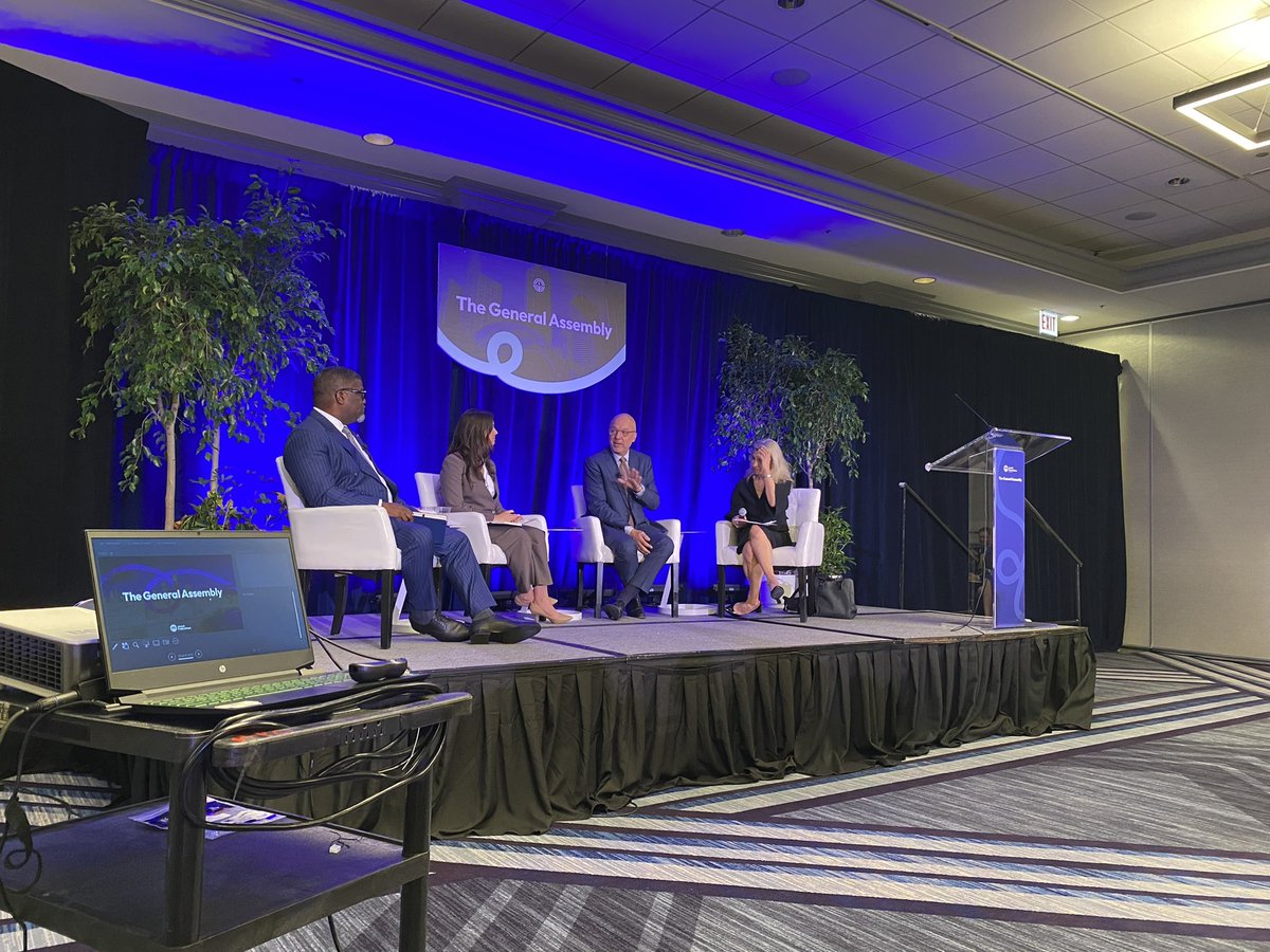 Thank you to National Black Empowerment Council President Darius Jones, @WhiteHouse Jewish Liason @ShelleyGspan, and JFNA SVP Elana Broitman for our important panel discussion at @JFederations’ #GeneralAssembly22, addressing the issues that face the Jewish community.