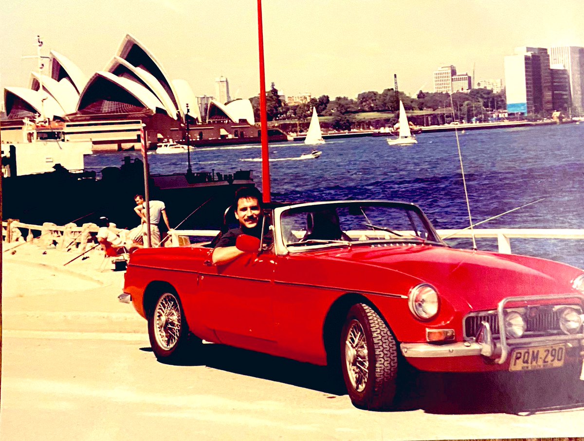 SUHULET KANTONYAN tweet media