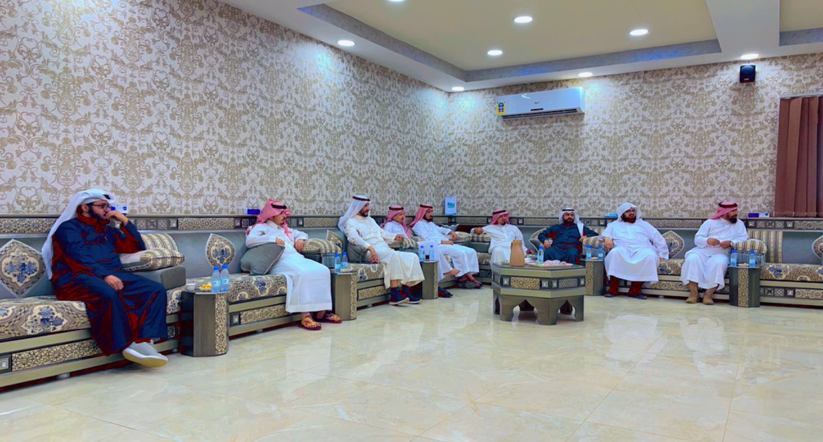 tanmiah78's tweet photo. في ليلة بهيجة ،، وأمسية ماتعة ،، جمعت بين القصة والقصيدة وجمال الصوت والحرف ،، أقيمت ديوانية التنميةالأولى ،، اجتمع فيها الوجهاء والمؤثرين من أهالي البشائر والقرى المجاورة،، نعدكم بالمزيد من الفعاليات التي تليق بكم✨✨🇸🇦🇸🇦 https://t.co/AEeHM3ohcr