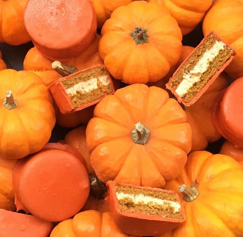 Go big or gourd home this Hallows Eve with the best treats in the game. Available for local delivery on <a href="/Postmates/">Postmates</a> <a href="/DoorDash/">DoorDash</a>, <a href="/UberEats/">Uber Eats</a> &amp; @CornershopUS #halloween #happyhalloween #ringdingbar