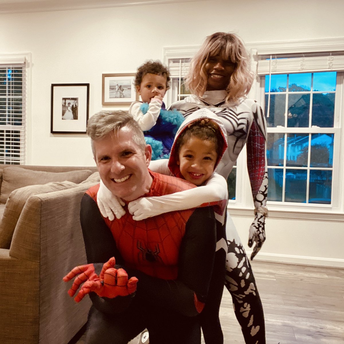 BarrettBogue's tweet photo. The Amazing Spider-Bogues 🕷🕸#HappyHalloween #SpiderMan #SpiderGwen #GhostSpider #BabySpider https://t.co/VqsXbOt1zx