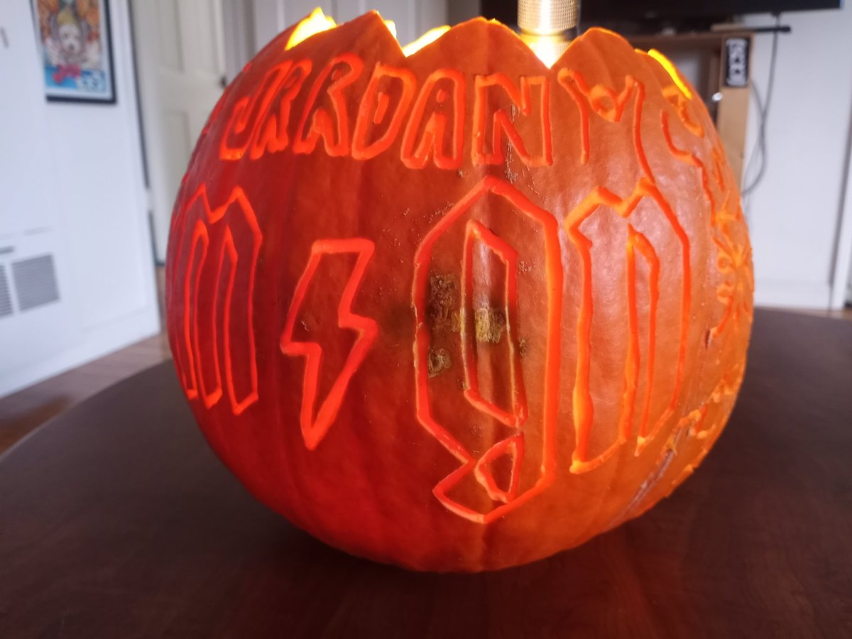 got down on some pumpkin action today and wanted to rep my favorite projects in the NFT space and I'm a part of all the communities but one ( I will be someday <a href="/VinnieHager/">Vinnie</a> ) shout out my <a href="/FomoMofoNFT/">FOMO MOFO</a> <a href="/ILYYWNFT/">I Like You, You're Weird Bot</a> @Jrrdan1 <a href="/DegenToonz/">Degen Toonz</a> <a href="/VinnieHager/">Vinnie</a>