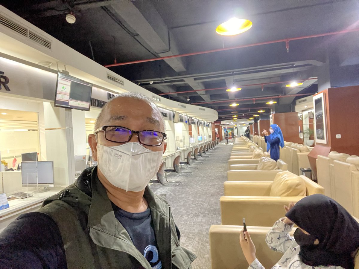 Transformasi Pelayanan Publik
Mengubah wajah birokrasi yg lamban, jenuh &amp; menyebalkan.
Lewat Mall Pelayanan Publik (MPP) diubah menjadi tepat waktu, nyaman &amp; manusiawi. Keren <a href="/PemkotaBogor/">Pemerintah Kota Bogor</a> 👍👍 trims Pak Wali <a href="/BimaAryaS/">bima arya</a> Bangga jadi Warga Kota Bogor uueeiii 👍👍