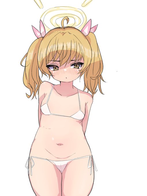 ヨシミ、後ろ向いてて服がどうなってるかよくわからないからマイクロビキニで許してくれよな、、、 