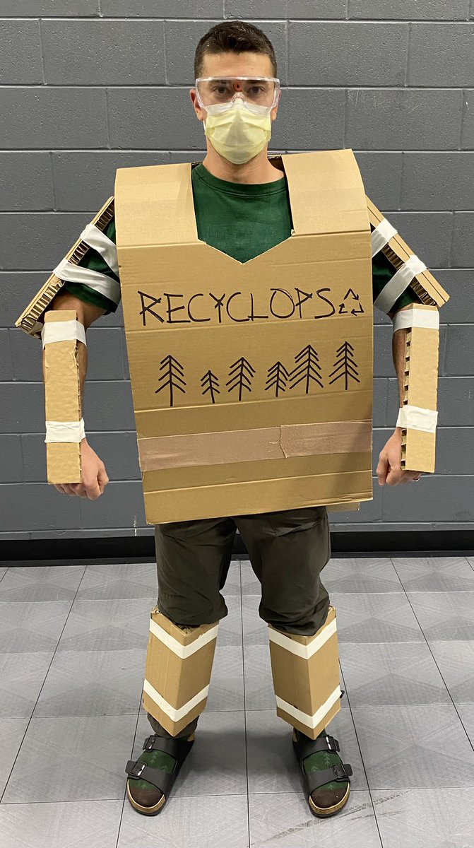 Lentini_PT's tweet photo. Needless to say, I’m a little behind on notes.
#HappyHalloween #DwightSchrute #Recyclops #TheOffice https://t.co/01ZKM0qeYa