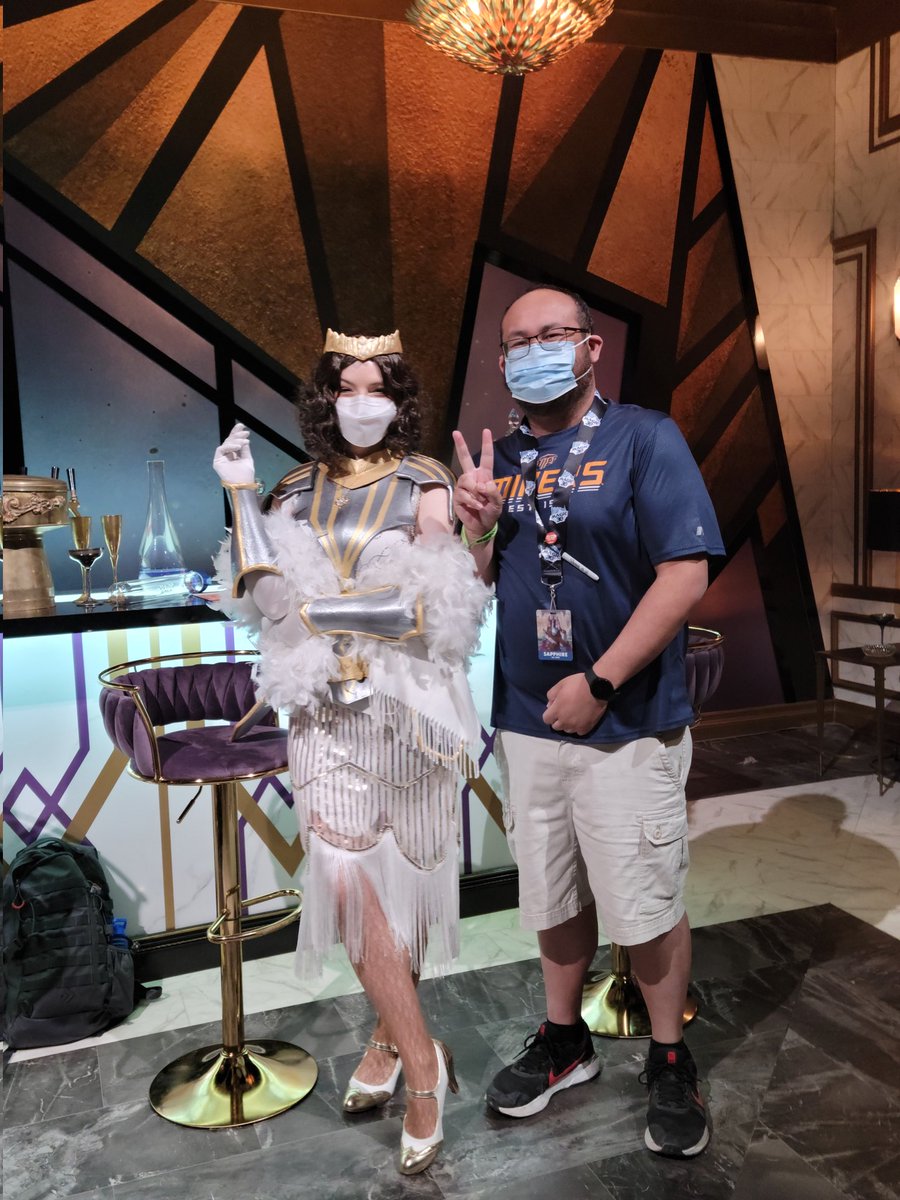 Brexasaurus93's tweet photo. Had so much fun at Magic 30 meeting all these wonderful peeps! Hope everyone got home safe! @goberthicks @TaaliaVess @ZBexx @Brttnymchlle #Magic30 #LasVegas https://t.co/QARoDEddai
