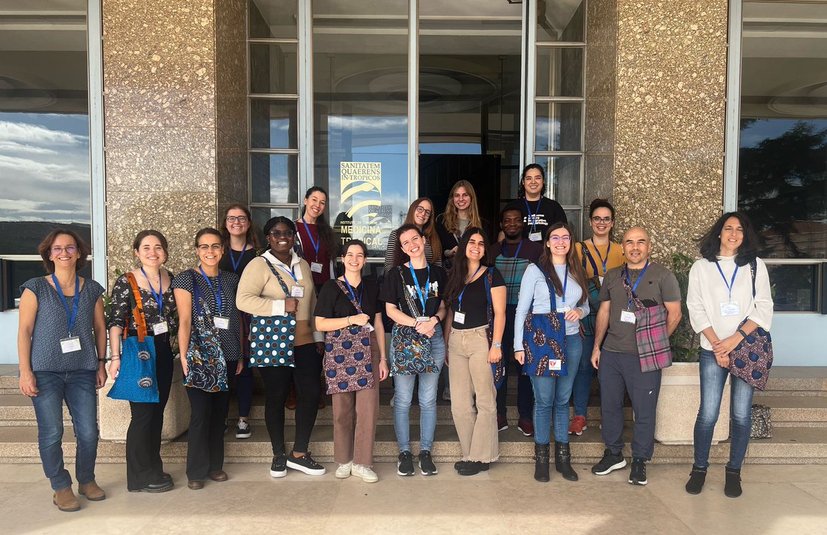 Say hi to the wonderful class of #GERPV2022 🥰 In addition to incredible course support, the @WCIPGLASGOW Public Engagement office provided the participants with stunning handmade bags from Malawi @BlantyreRf, awesome parasite comic books!