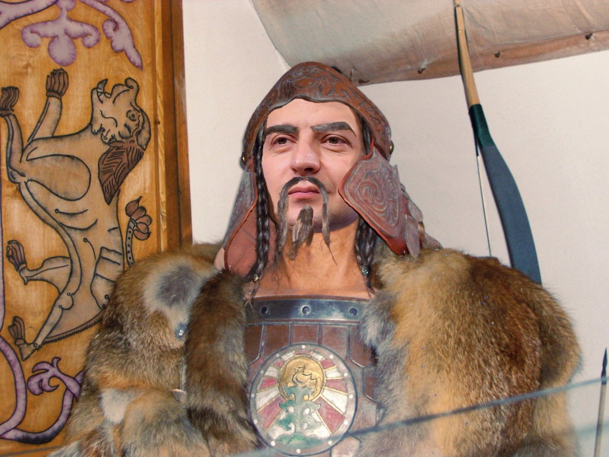 LoneBuzzardFilm's tweet photo. #RussiaLosing #RussianRetreat Volodymyr the Hun and his Mighty Army will drive Putz'n and his #RussianSheep back to #Russia #VolodymyrtheHun #СлаваУкраїні #SlavaUkrainii 💛💙🇺🇦 https://t.co/sy2g5PL3Lx