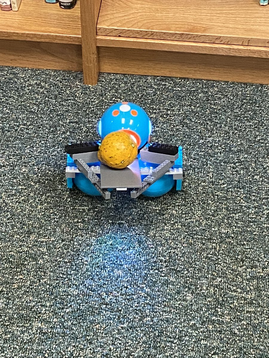 LibraryEmerick's tweet photo. 5th grade students used all 5C’s to create a contraption for Dash to move a pumpkin and gourds across the library. @AllderAllStars @AlgorithmChef @MrHeenan @emerickelem1967 https://t.co/m0HpP8Xby2