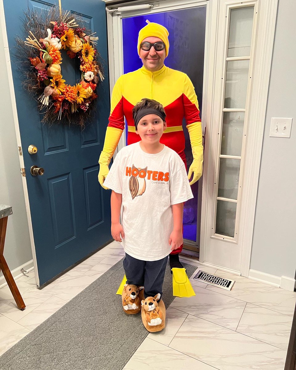 americoaiden1's tweet photo. We’re big fans of the movie Big Daddy because it’s our true bond!! @AdamSandler #HappyHalloween #Godson #ScubaSteve #ScubaSam https://t.co/WsZj7N6cQI