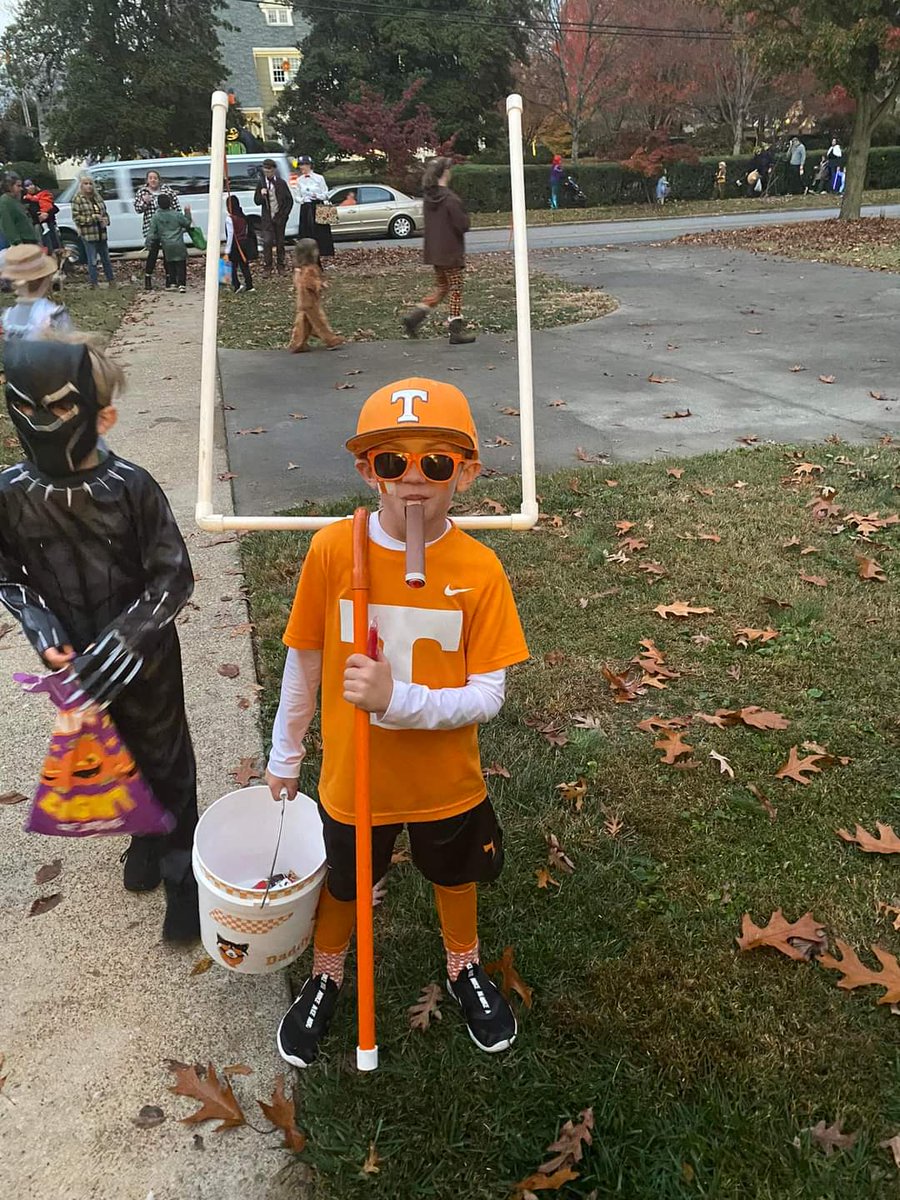 malonebrian21's tweet image. @benmckee14 @SwainEvent best costume of the year here in Kingsport!!!!! #GBO