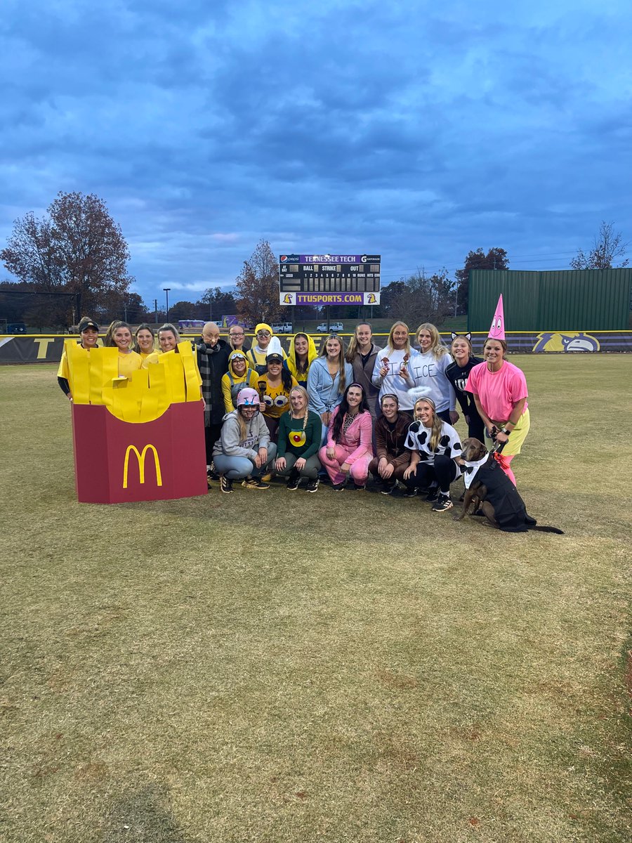 We need your help, Golden Eagle Softball fans. Stay tuned for the two Halloween contest posts &amp; cast your votes! Wings Up!!!