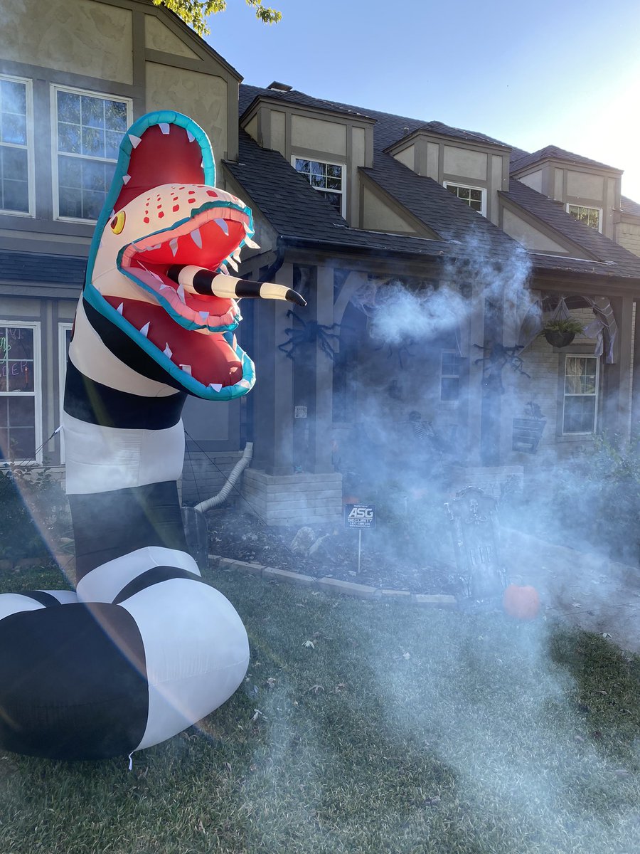 dinothinks's tweet photo. you know you’re doing #halloween right when the neighbors come to see if there’s a fire https://t.co/off9Bap3lx