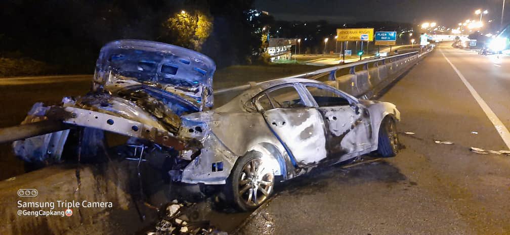Satu Mayat Rentung Dalam Kemalangan Di Lebuhraya Guthrie