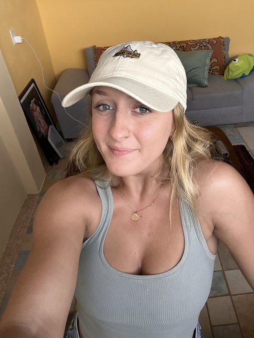 Trick or treat! Horny Hiking clothing is 30% site wide for Halloween! 🎃👻💛 https://t.co/Znk1PzAUNw