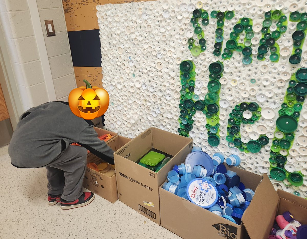 No tricks, just treats!🎃#PBIS in action at @NRAC3_8. Students earn points for positive behavior & purchase rewards like reading to the class 📚, games🏀, or choosing a treasure✨ ! We are seeing lots of great growth in our students!🧡🖤 @NRCSRangers #RangerSTRONG