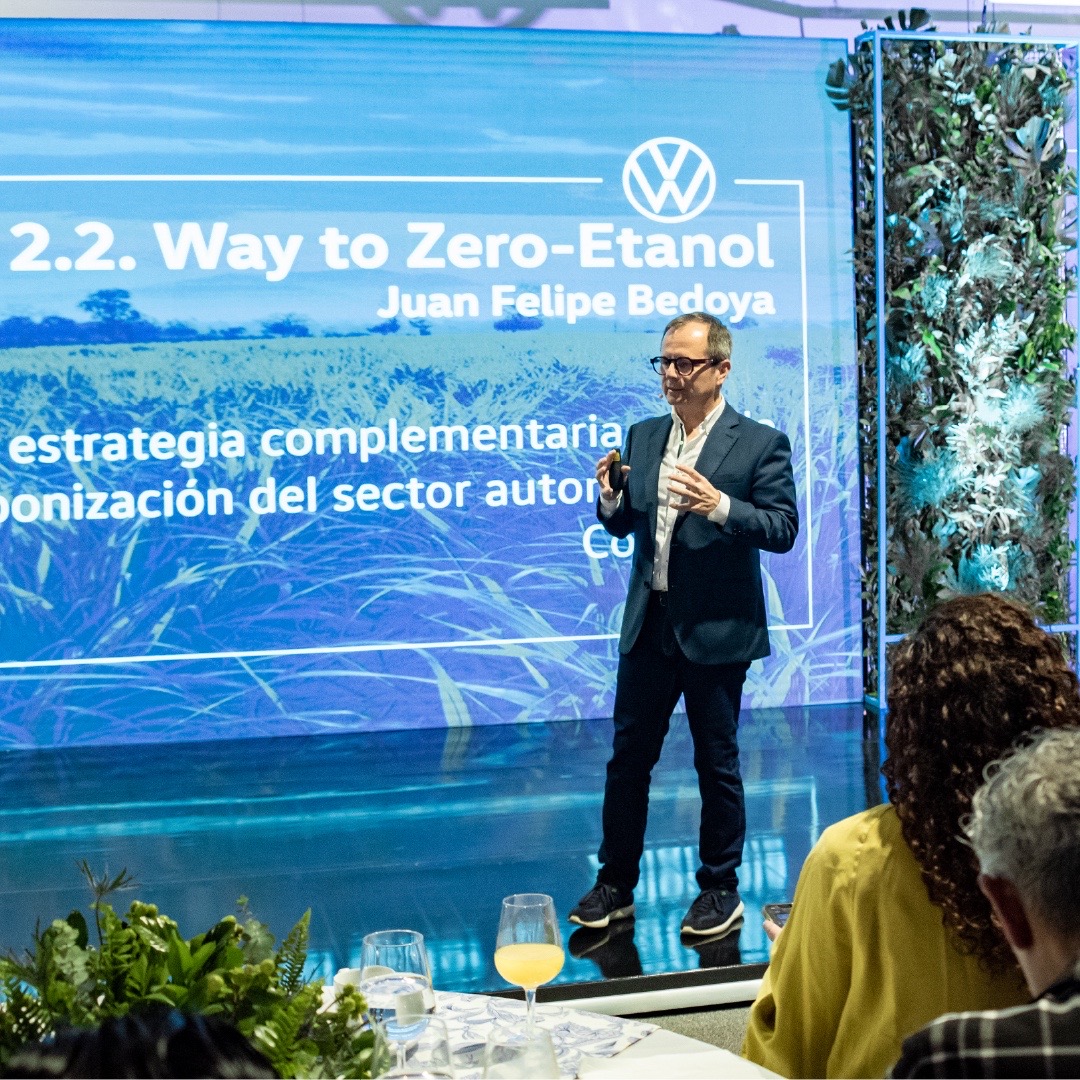 Hoy presentamos nuestra estrategia de movilidad hacia la sostenibilidad, #VolkswagenWayToZero*, con la que tenemos la oportunidad de mostrar los avances y compromisos en materia de electrificación y uso de biocombustibles.

#VolkswagenColombia #VW #WayToZero #Electricmobility