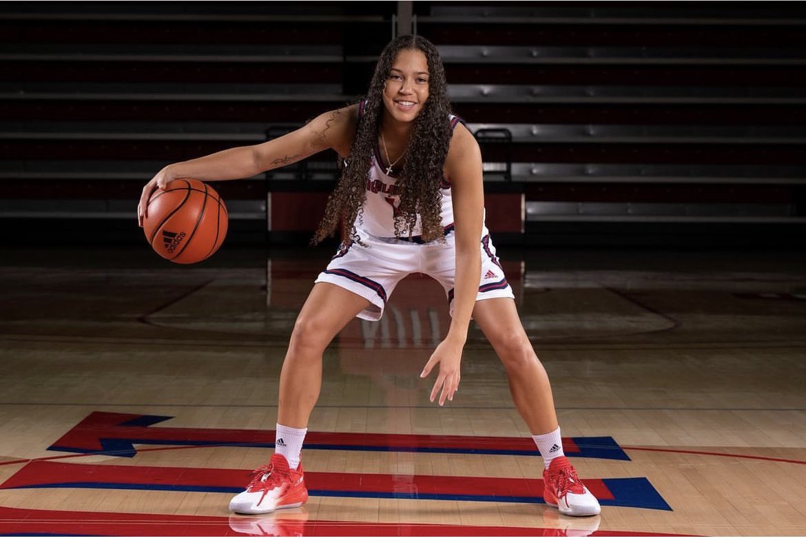 Yeeeeaaaaa!!!! Like HOV IEXCEL alumni (Aria Myers) is in the building and Its gonna be a great year to let everybody know that she will be doing what she do best.  Which is giving everyone the BIZ. I see you baby girl. Let them know whats up. Its just how you get down.