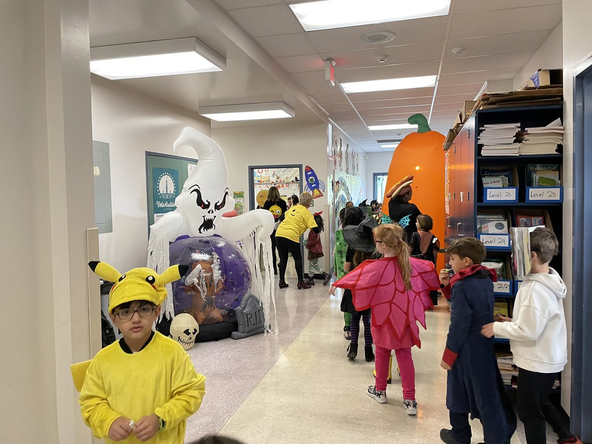 Travelling class to class and ending up scaring the parents in the gym! Fun day for all 🎃