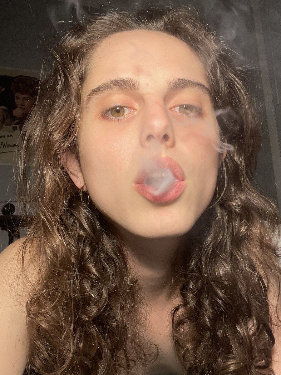 helmet girl on Twitter "how do u guys like my costume"