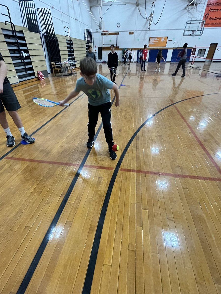 missctomrsd's tweet photo. September was a busy month to say the least…and October is just about over but finally getting around to posting some of the PE kiddos showing off their talents. Block 1 soccer and Block 2 tennis with Mrs. Dill. So many great skills have been learned!!! So proud. https://t.co/2dWBJvEBt8
