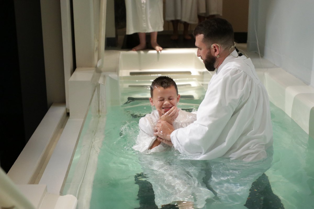 FBCColumbiaSC's tweet photo. We celebrated several student baptisms yesterday! We're proud of these young church family members for proclaiming their faith publicly. Pray for them as they grow in their relationships with Jesus. https://t.co/bvgKyAxm4o