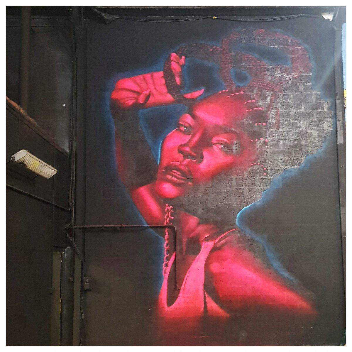 milsant's tweet photo. [🗓 < 6 nov]
Une bien belle exposition #streetart à Lyon
Peinture fraîche festival #4
Halle Debourg 
Plein les mirettes 👀
#voyder #davidspeeduk #philipwallisfurth #prsntart
🔎 https://t.co/70aWH5vdNL https://t.co/nbIX4YgZAE