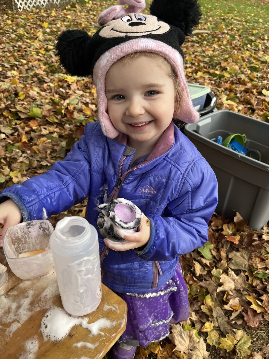 Thea Goncalves tweet media