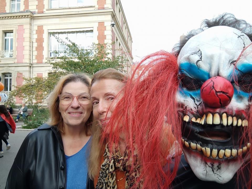 AlfortvilleActu's tweet photo. #Alfortville - Une fin de journée sous les festivités  de #Halloween 🎃place de la mairie. Succès avéré pour cet événement avec les amis de @AlfortvilleNBC et @AlfortvilleActu 
Cc @luccarvounas @isasantiago_94 @PhilippeCar @KerkaertCathy @tayeb_faiza pour leur implication. https://t.co/MQ5inwd5KB