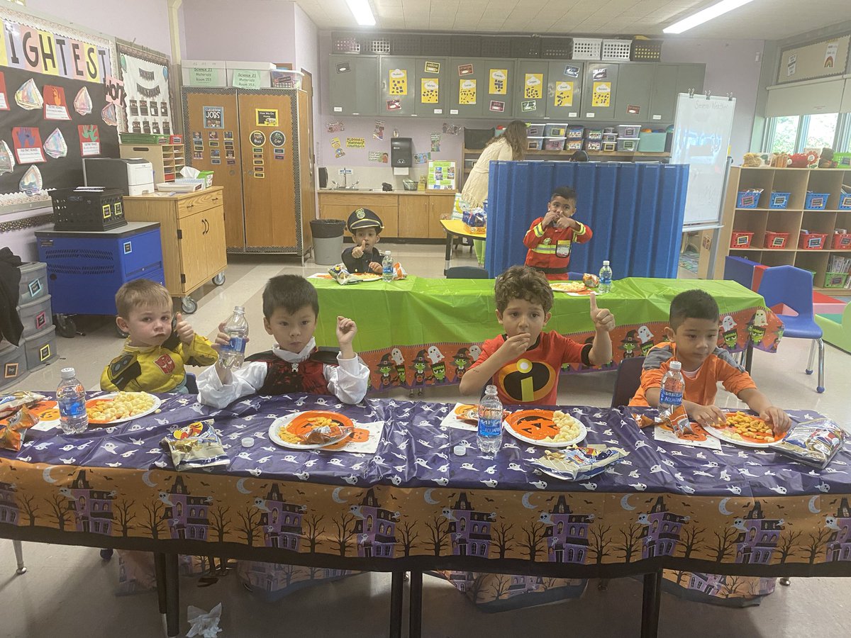 Lisa Mueller tweet media