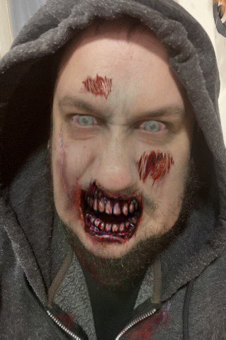XxStevieLad87xX's tweet photo. @deadislandgame #DI2ZChallenge @deadislandgame Heres my Zombie Look!! See you in HELL-A https://t.co/YFFlzl4EoO